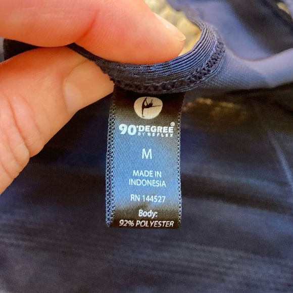 90 Degree workout tank. - Picture 2 of 3